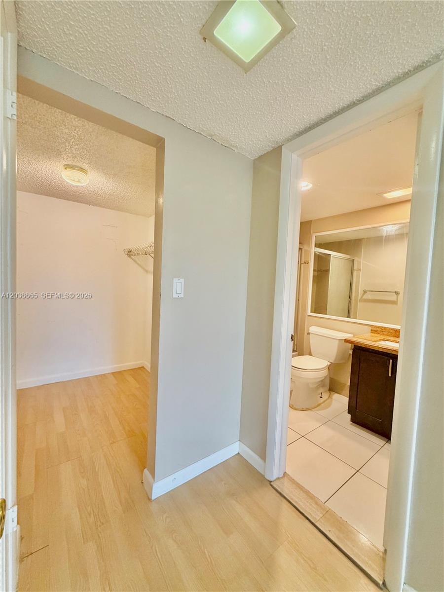 2320 S Cypress Bend Dr # 206