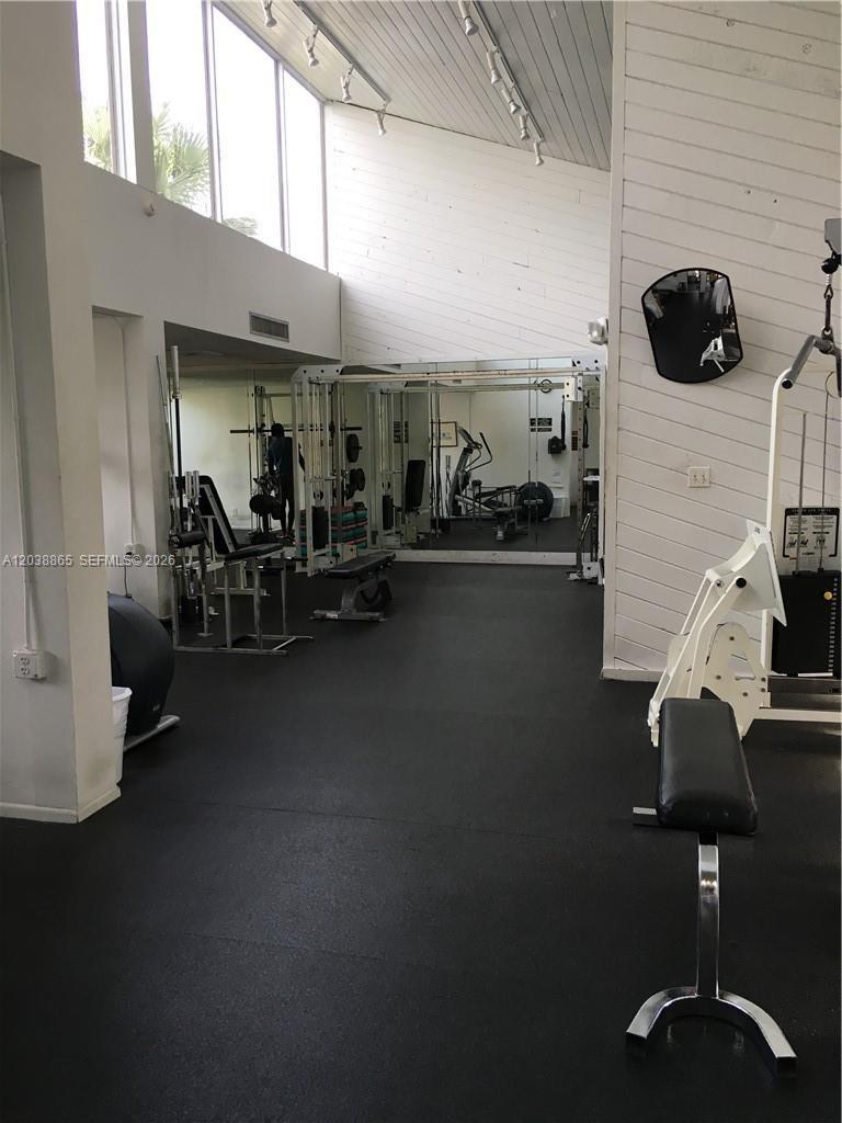 2320 S Cypress Bend Dr # 206