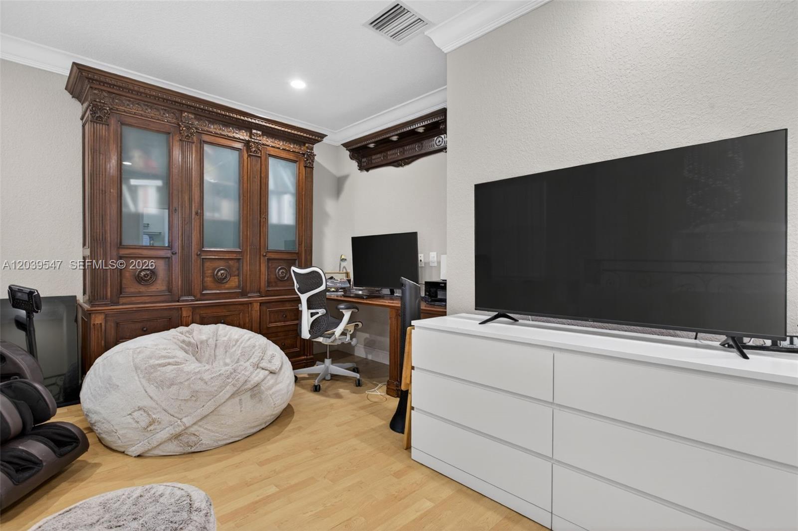4907 Cypress Way