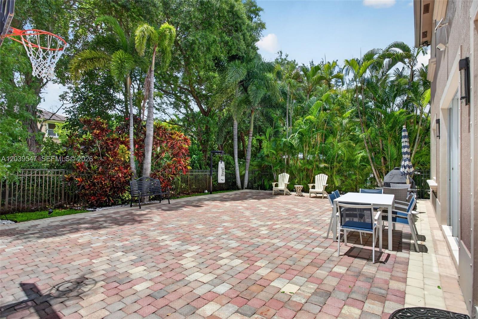 4907 Cypress Way
