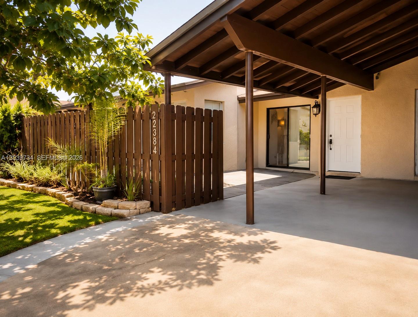 22384 Palomita Dr # 22384