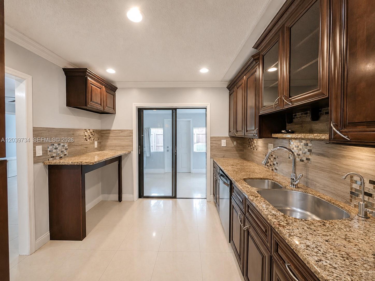 22384 Palomita Dr # 22384