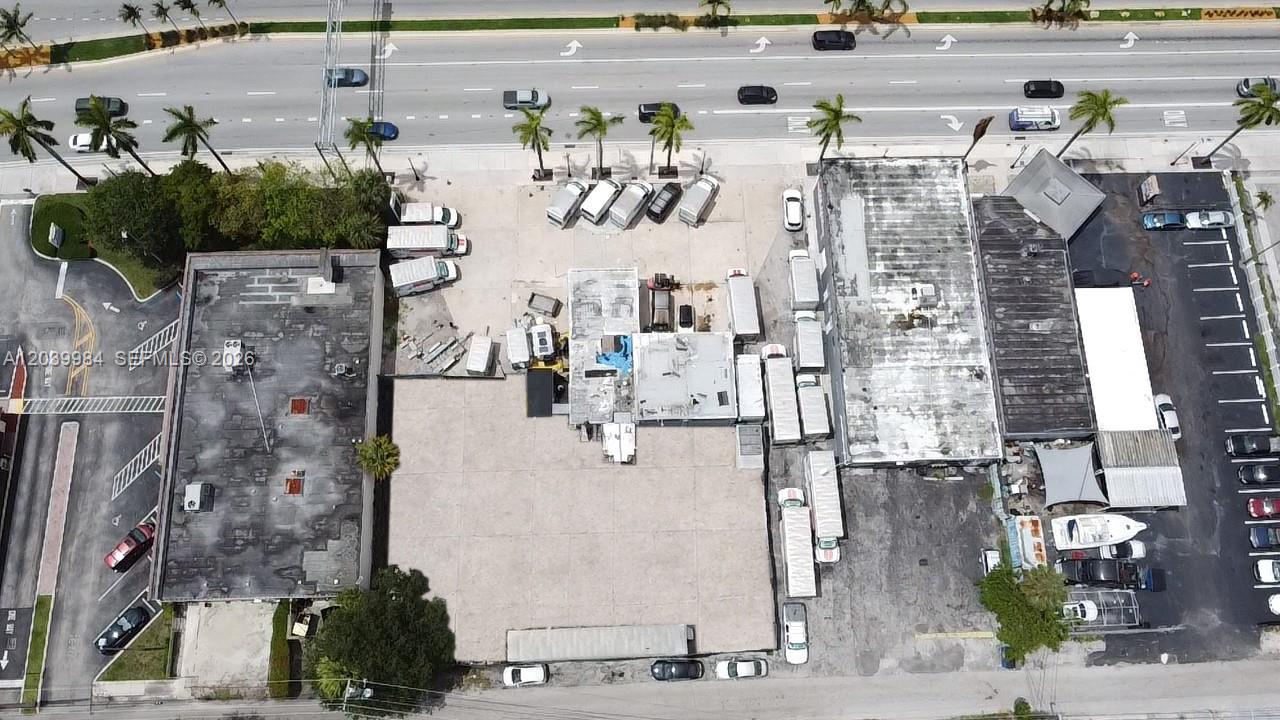 2828 N Hollywood Blvd