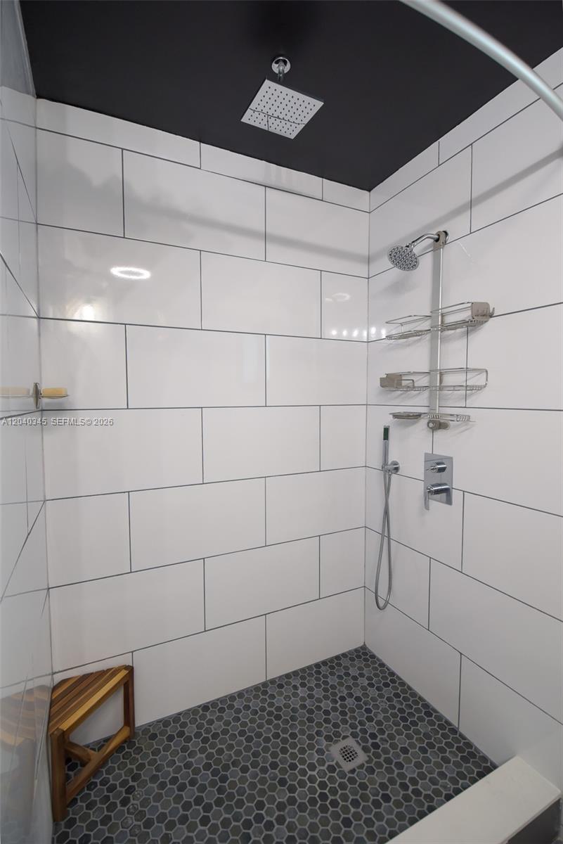 8356 NW 37th Pl # 9 Unit: E-9
