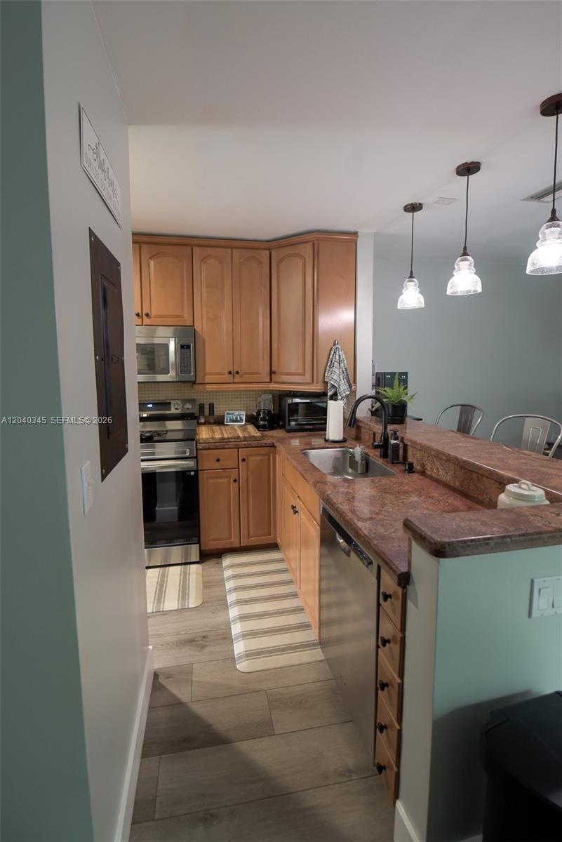 8356 NW 37th Pl # 9 Unit: E-9