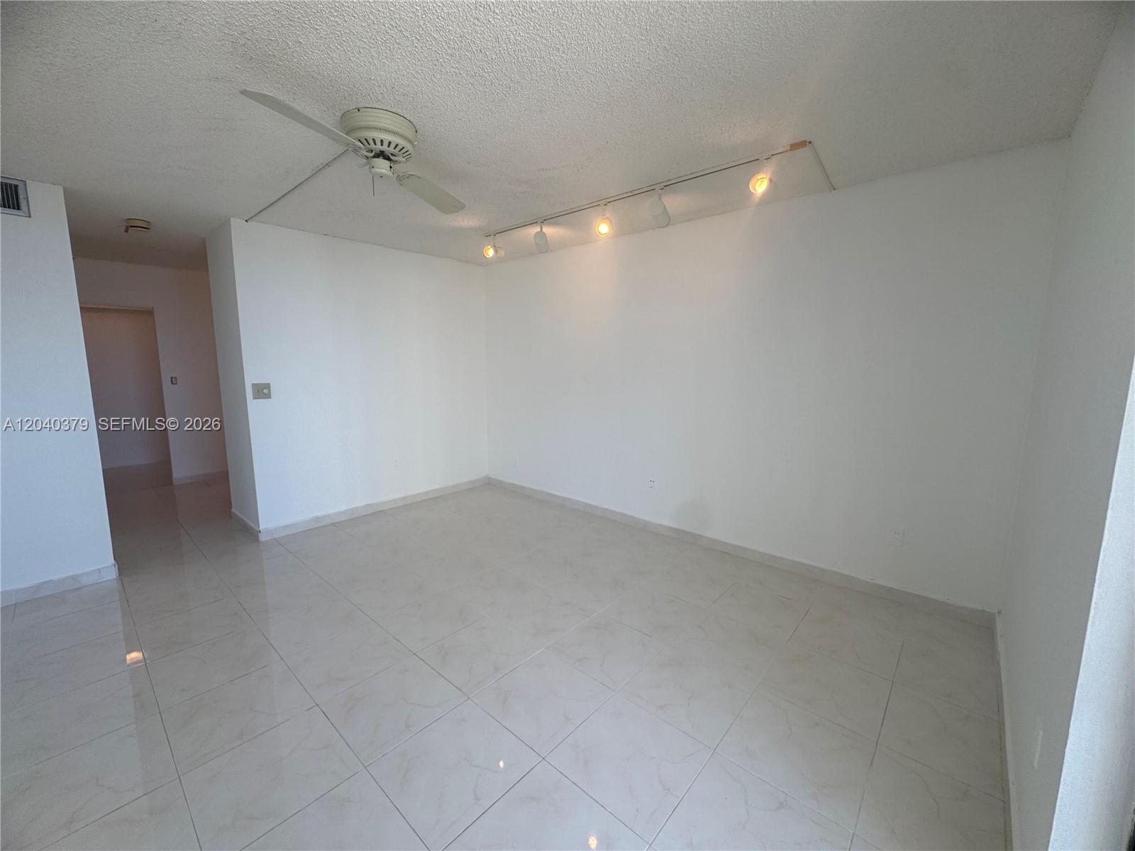 20505 E Country Club Dr # 835