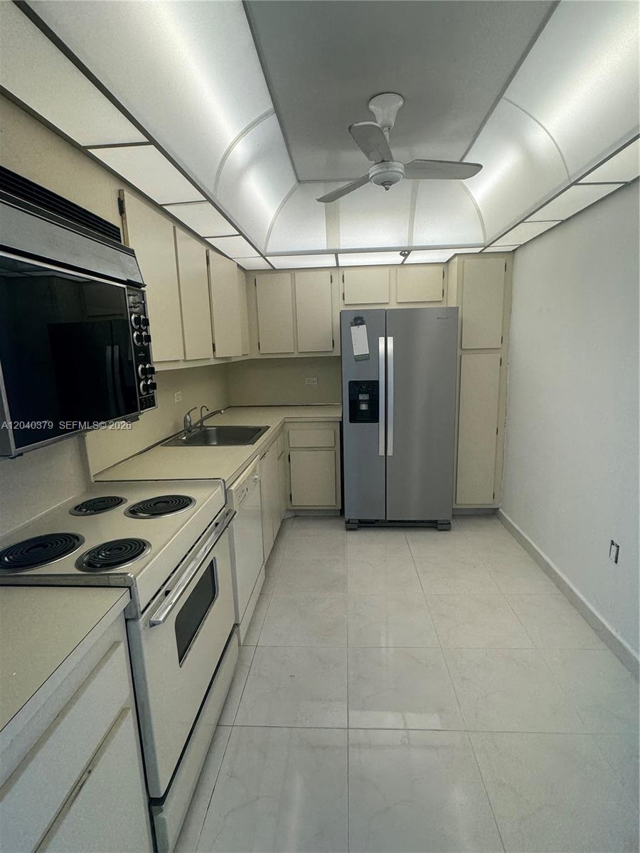 20505 E Country Club Dr # 835