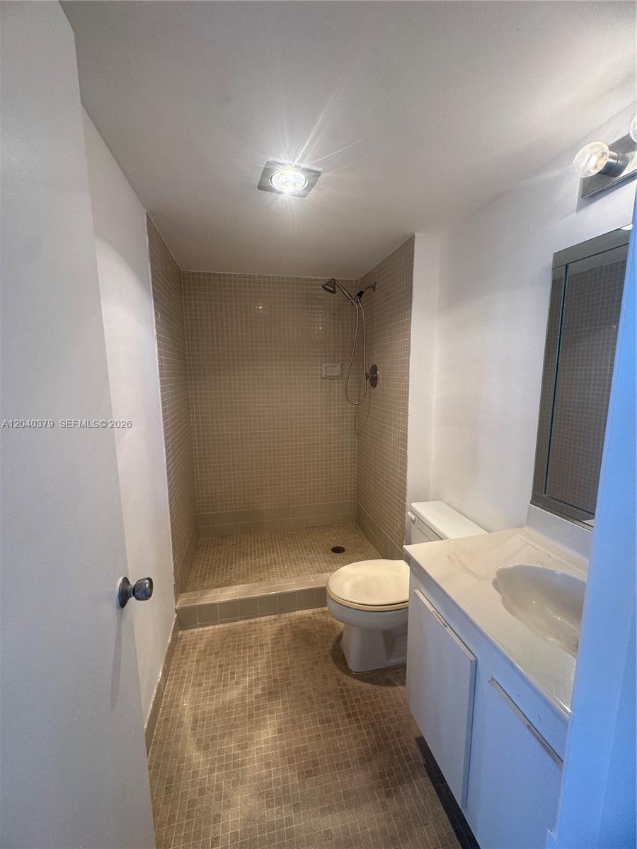 20505 E Country Club Dr # 835