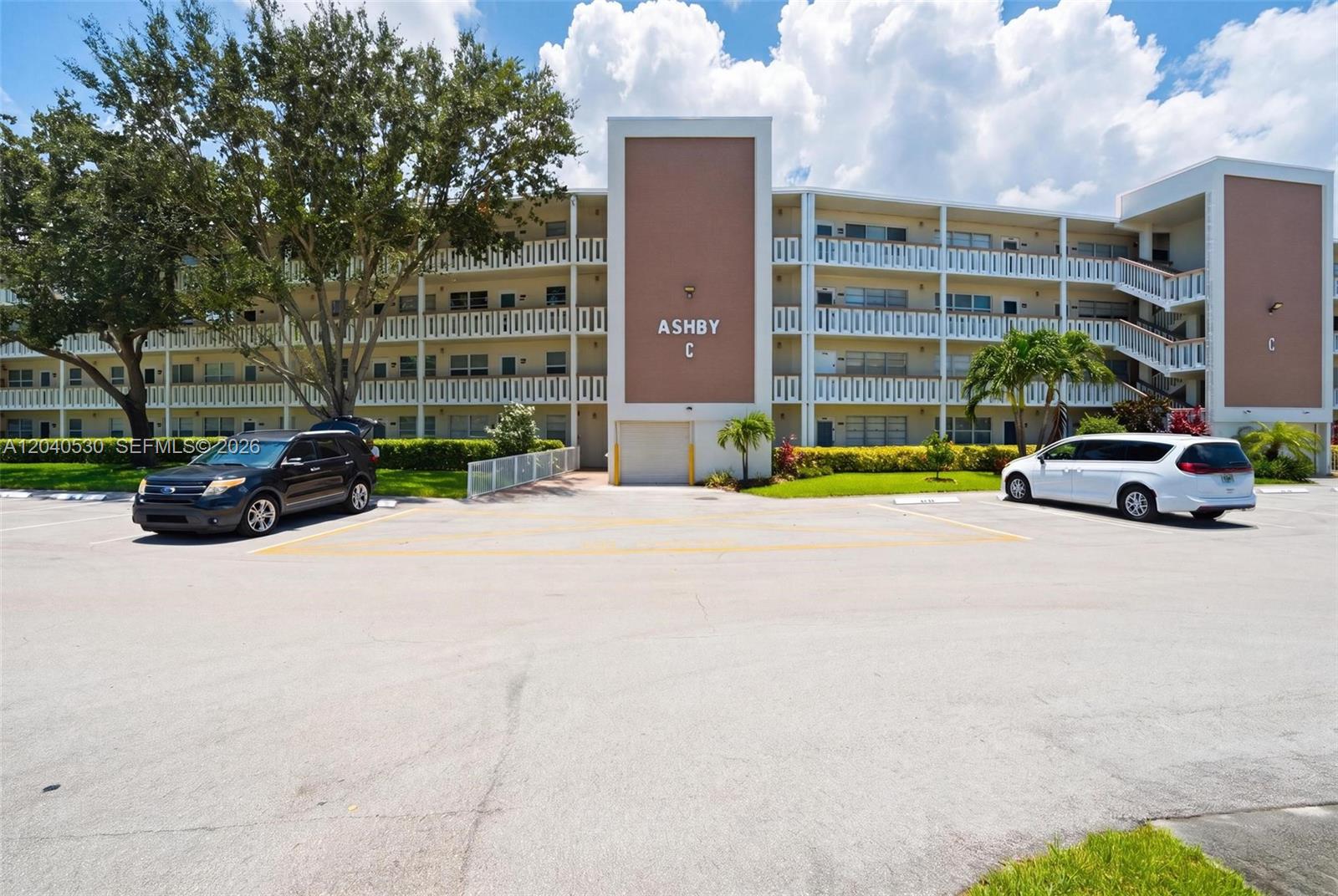 4001 Ashby C # 4001 Unit: #4001