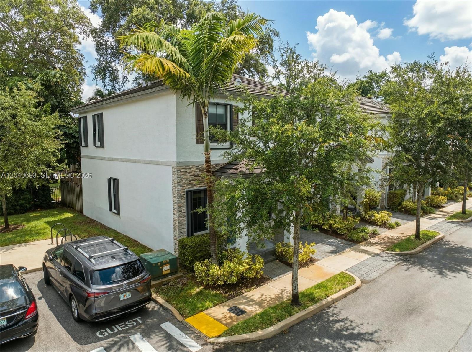 2821 SW 17th Ave