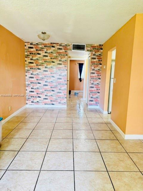 4160 NW 21st St # 201G