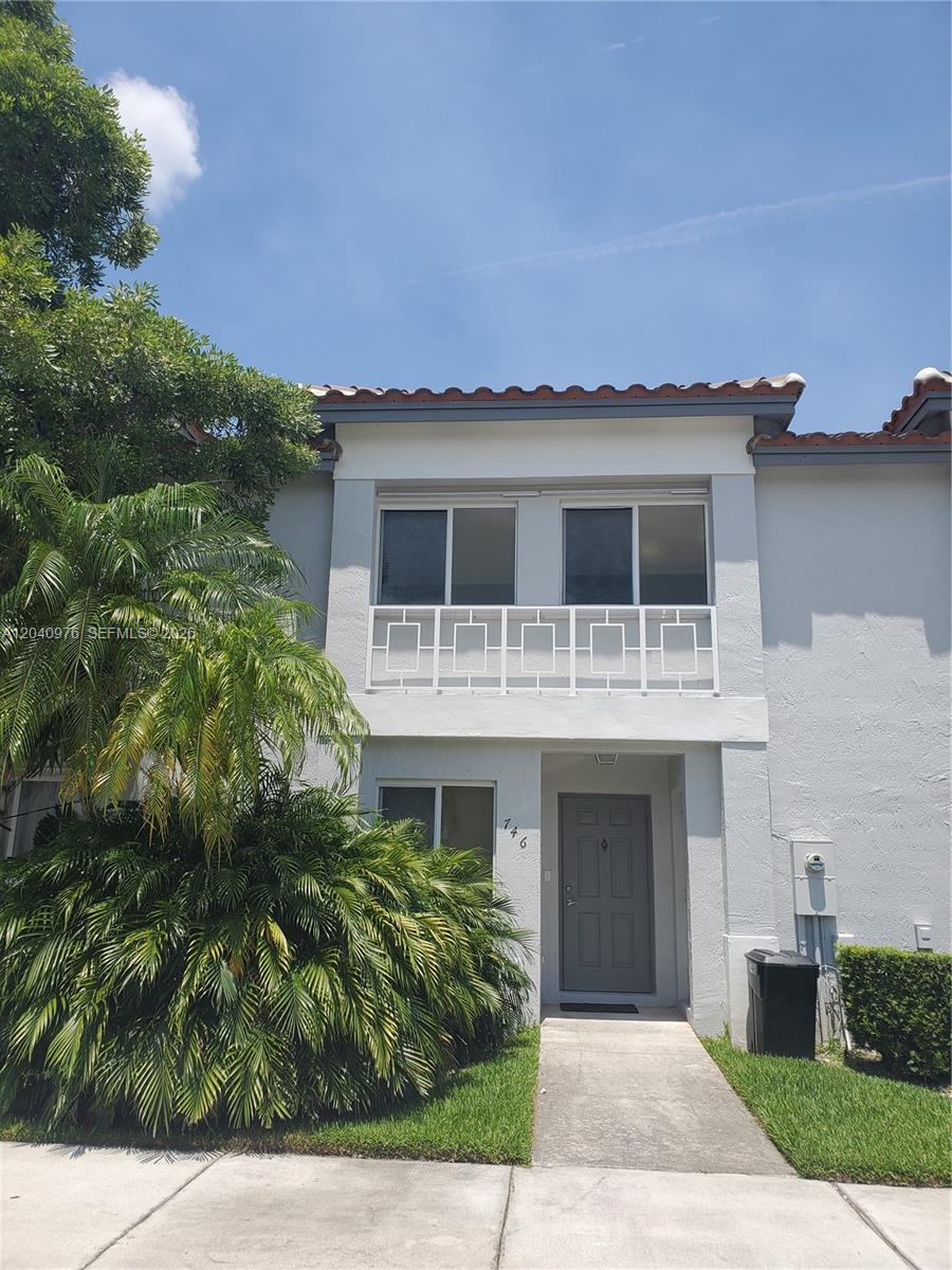 746 NW 208th Way Unit: .