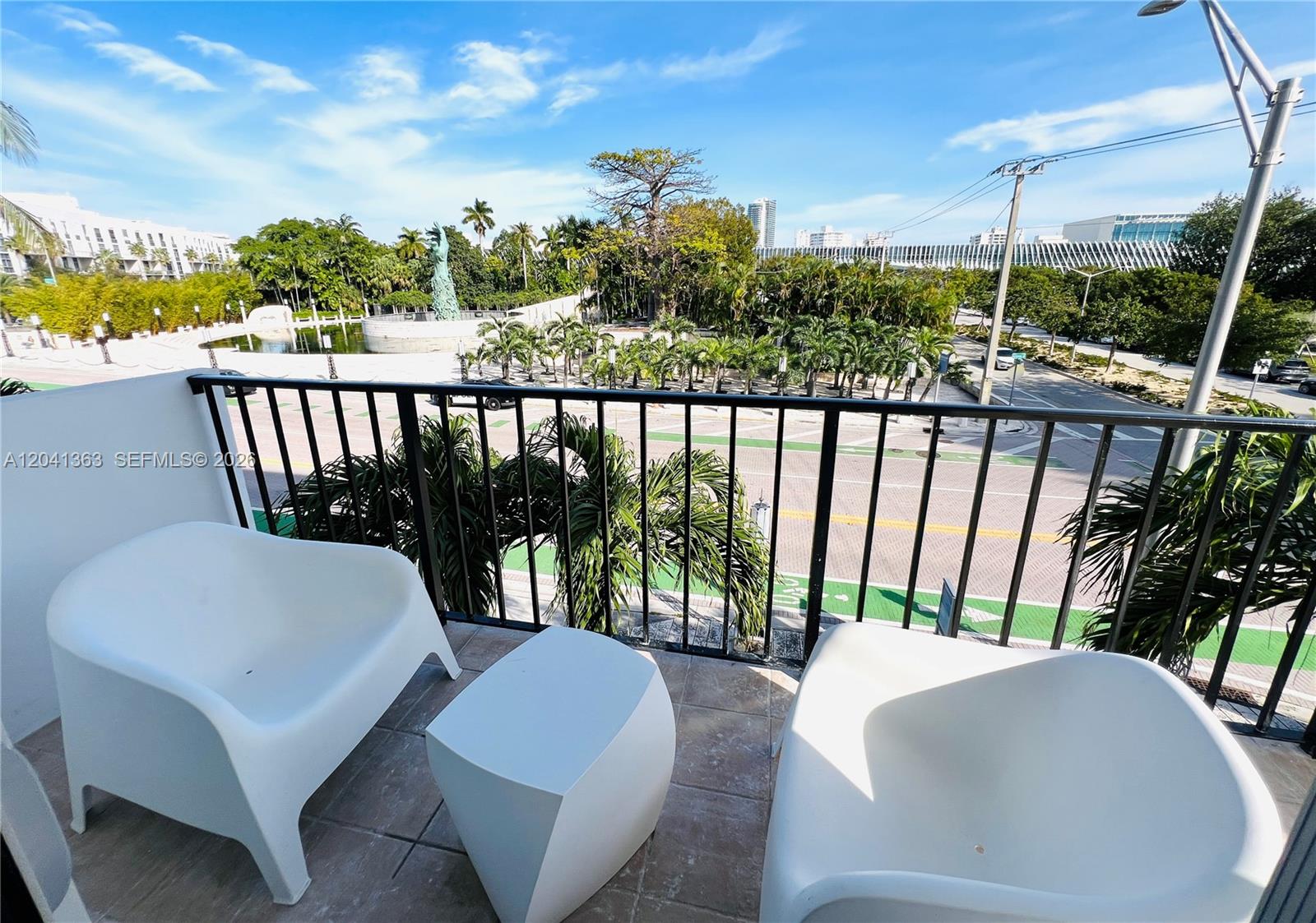 1900 Meridian Ave # 306
