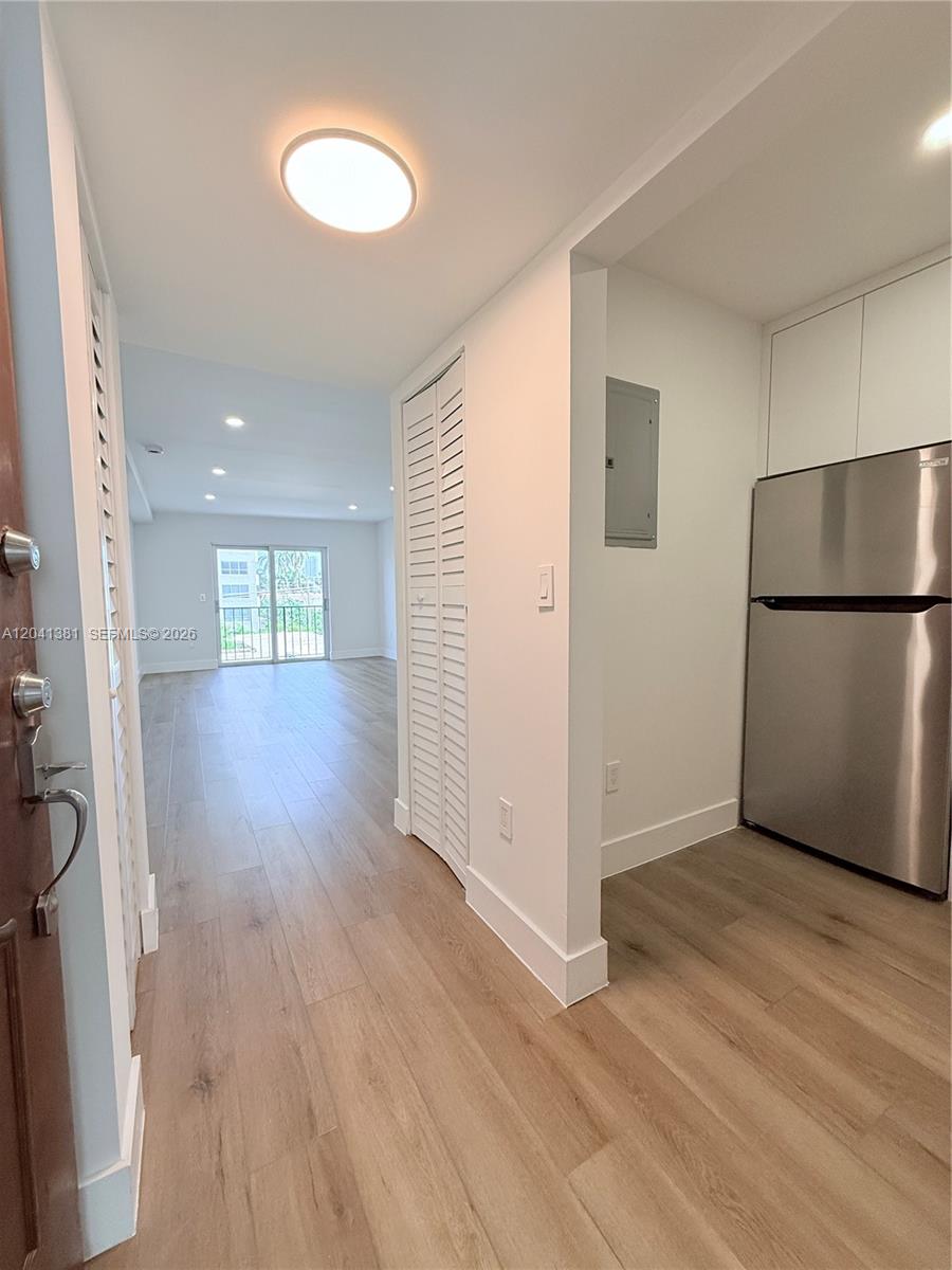 1900 Meridian Ave # 403