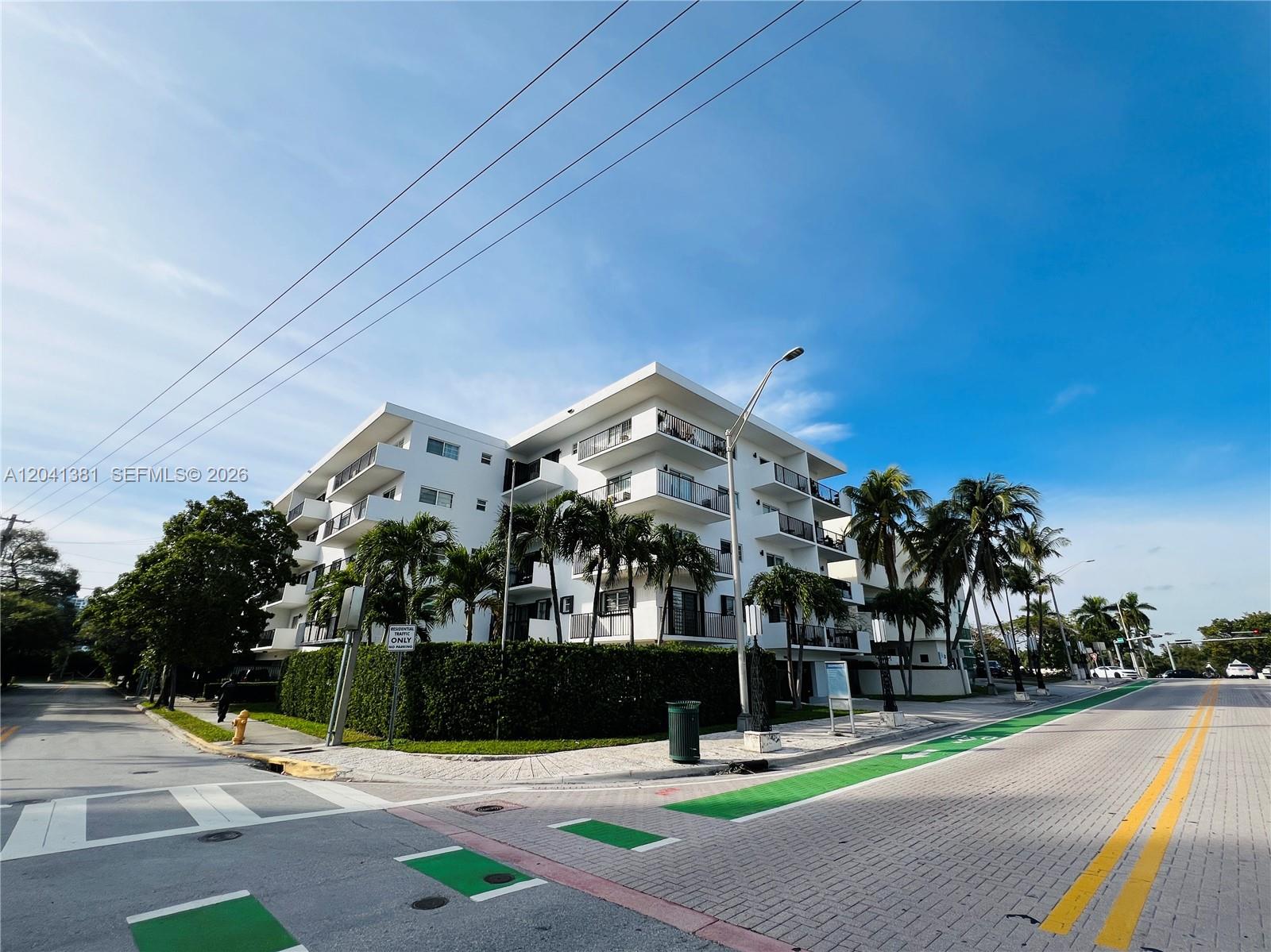 1900 Meridian Ave # 403