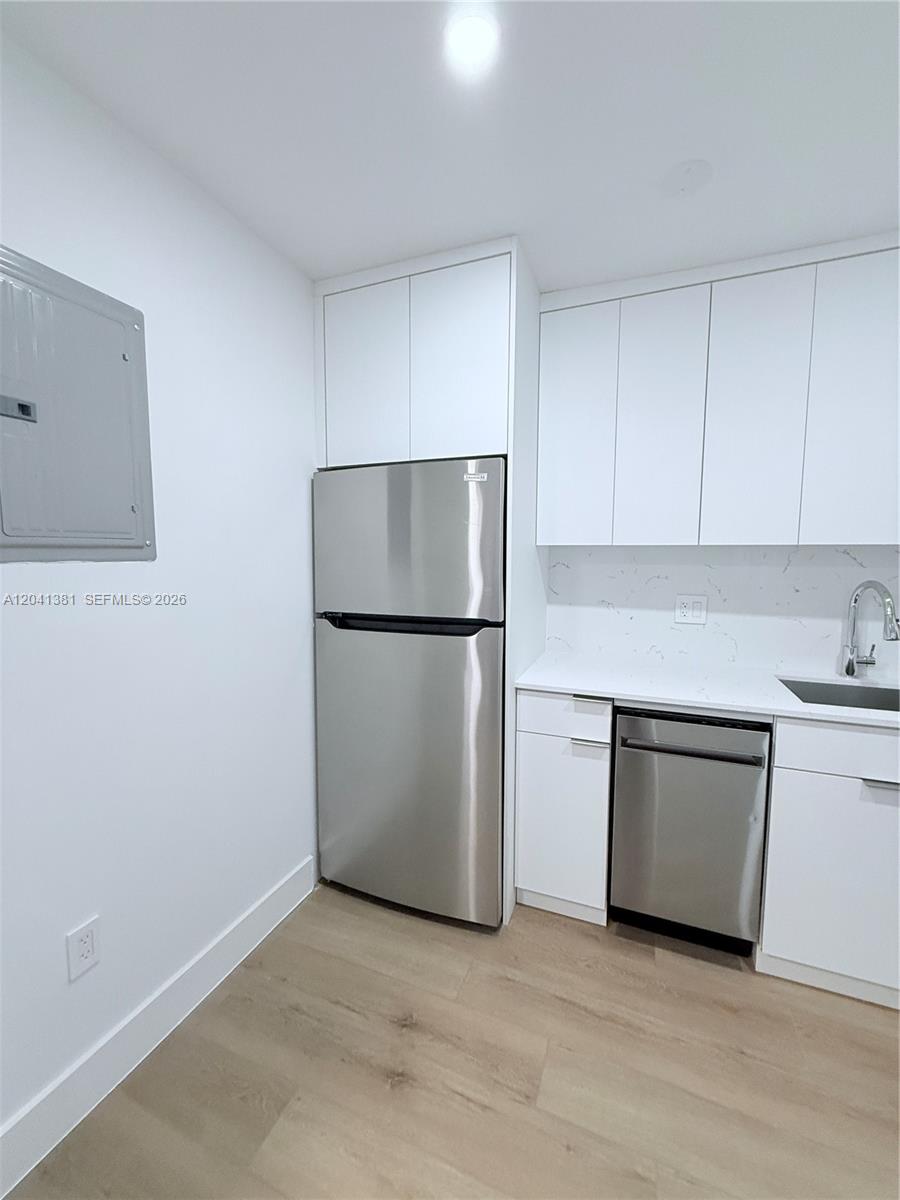 1900 Meridian Ave # 403