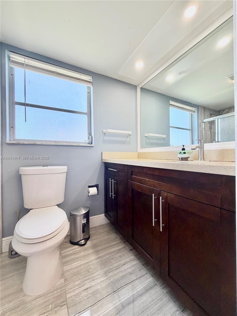 3200 N Palm Aire Dr # 710