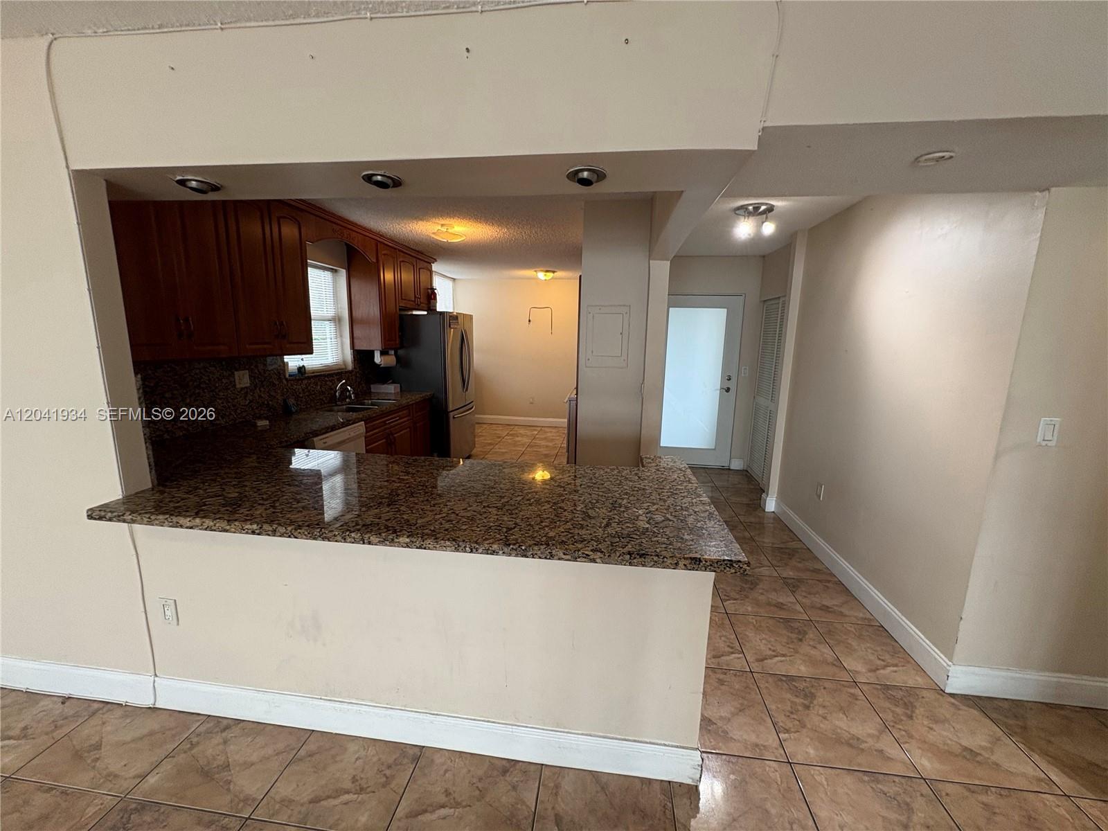1075 NE Miami Gardens Dr Unit: 211