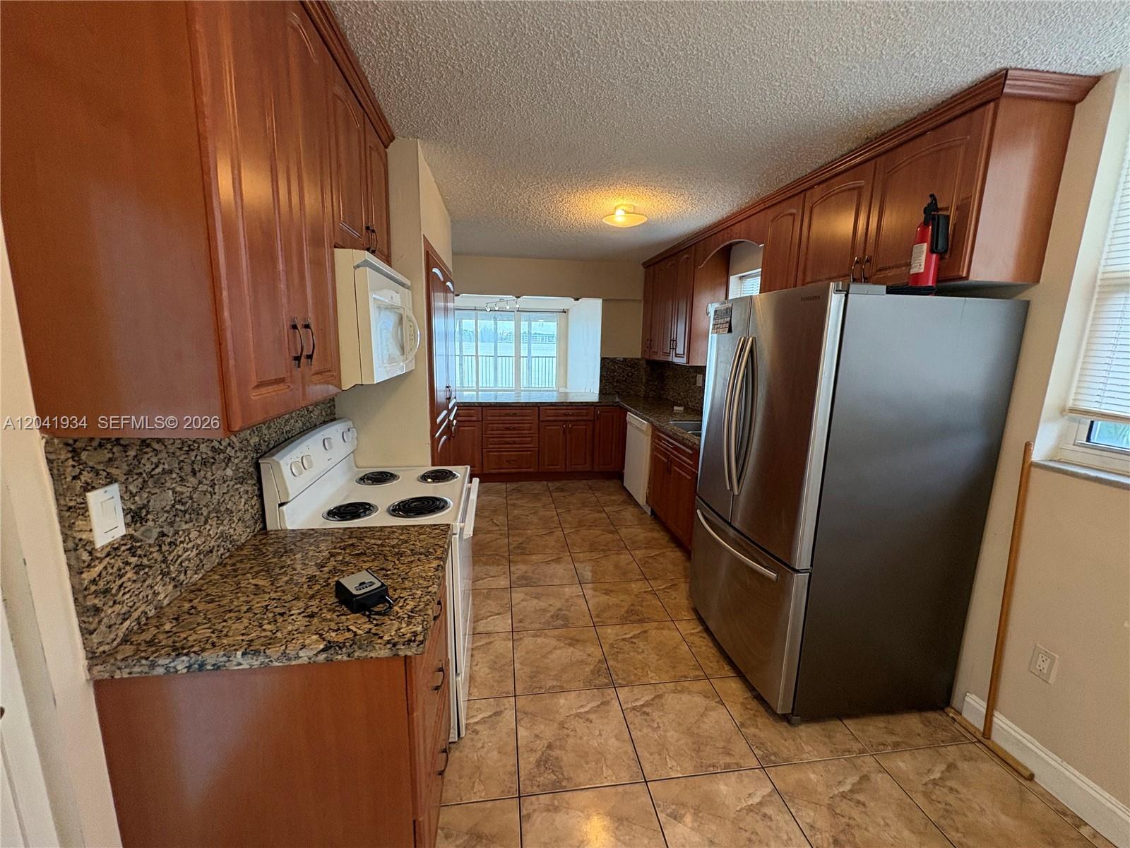 1075 NE Miami Gardens Dr Unit: 211