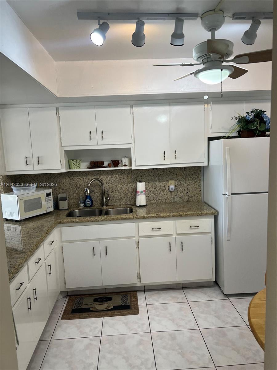 1351 NE Miami Gardens Dr Unit: 222E