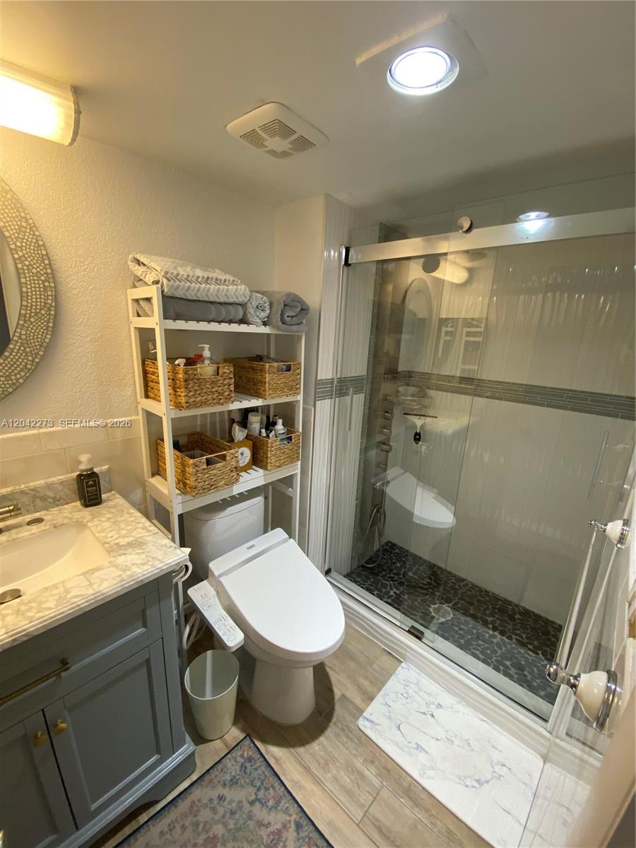 531 N ocean # 611