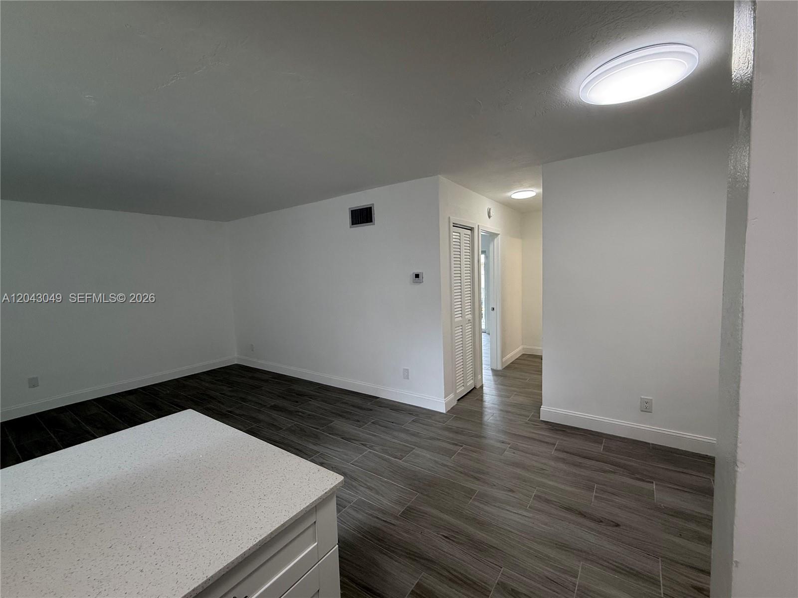1895 Venice Park Dr # B6