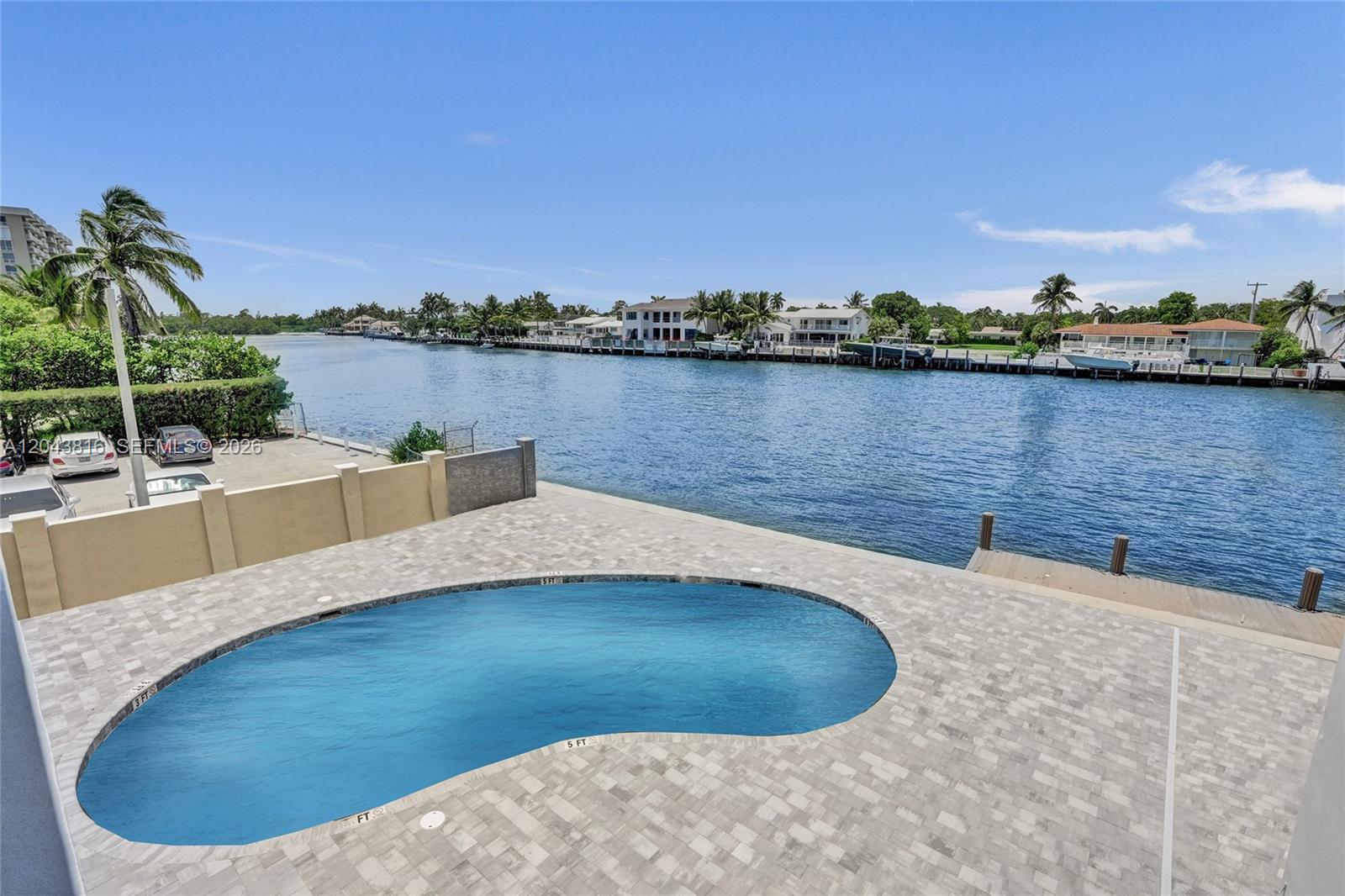 2639 N Riverside Dr # 206