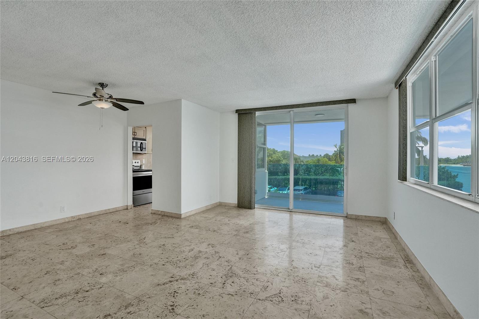 2639 N Riverside Dr # 206