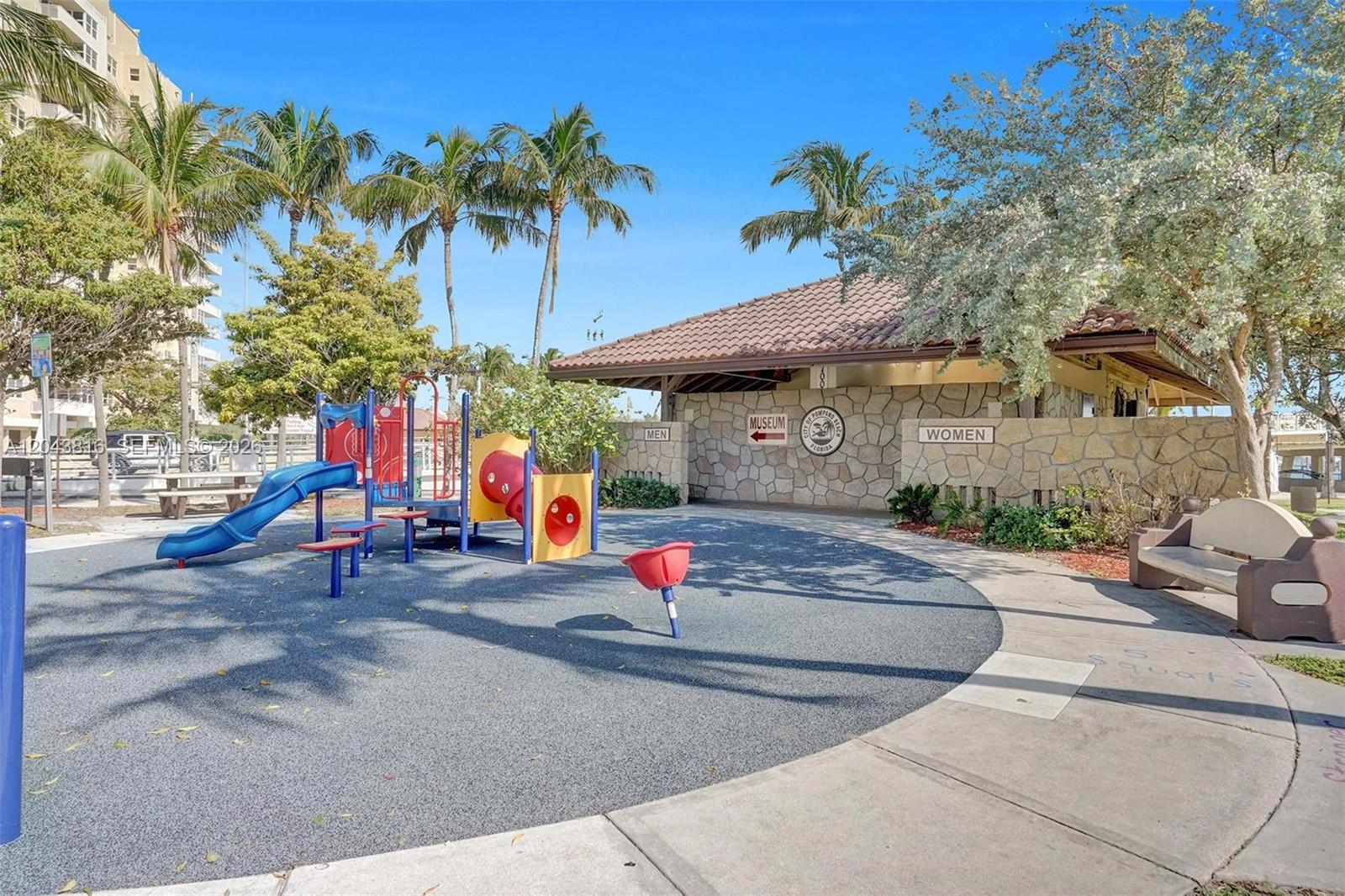 2639 N Riverside Dr # 206