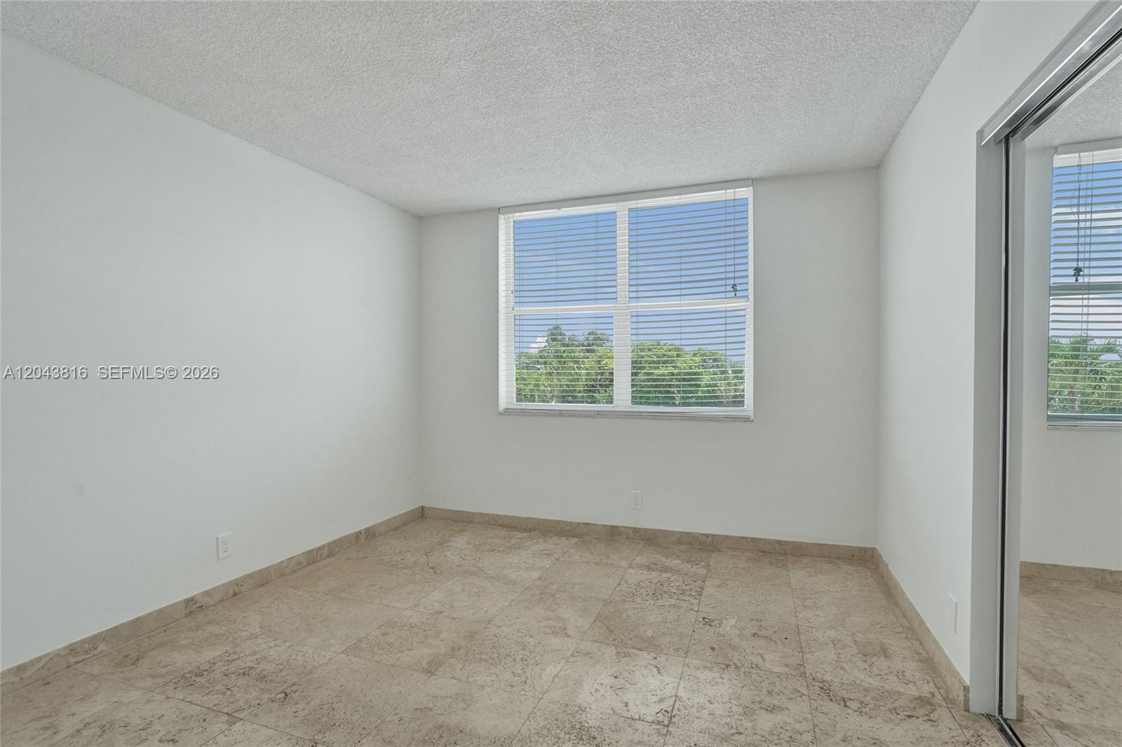 2639 N Riverside Dr # 206
