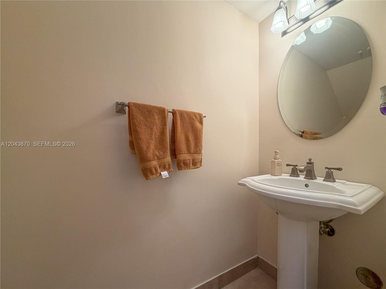 11415 Lakeview Dr # D Unit: 2-D