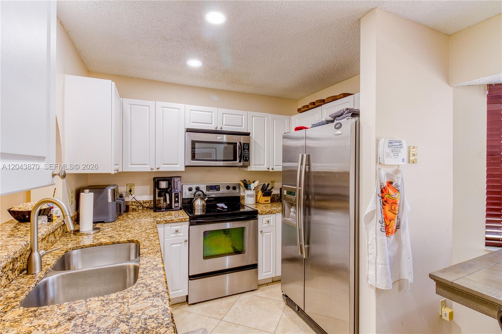 11415 Lakeview Dr # D Unit: 2-D