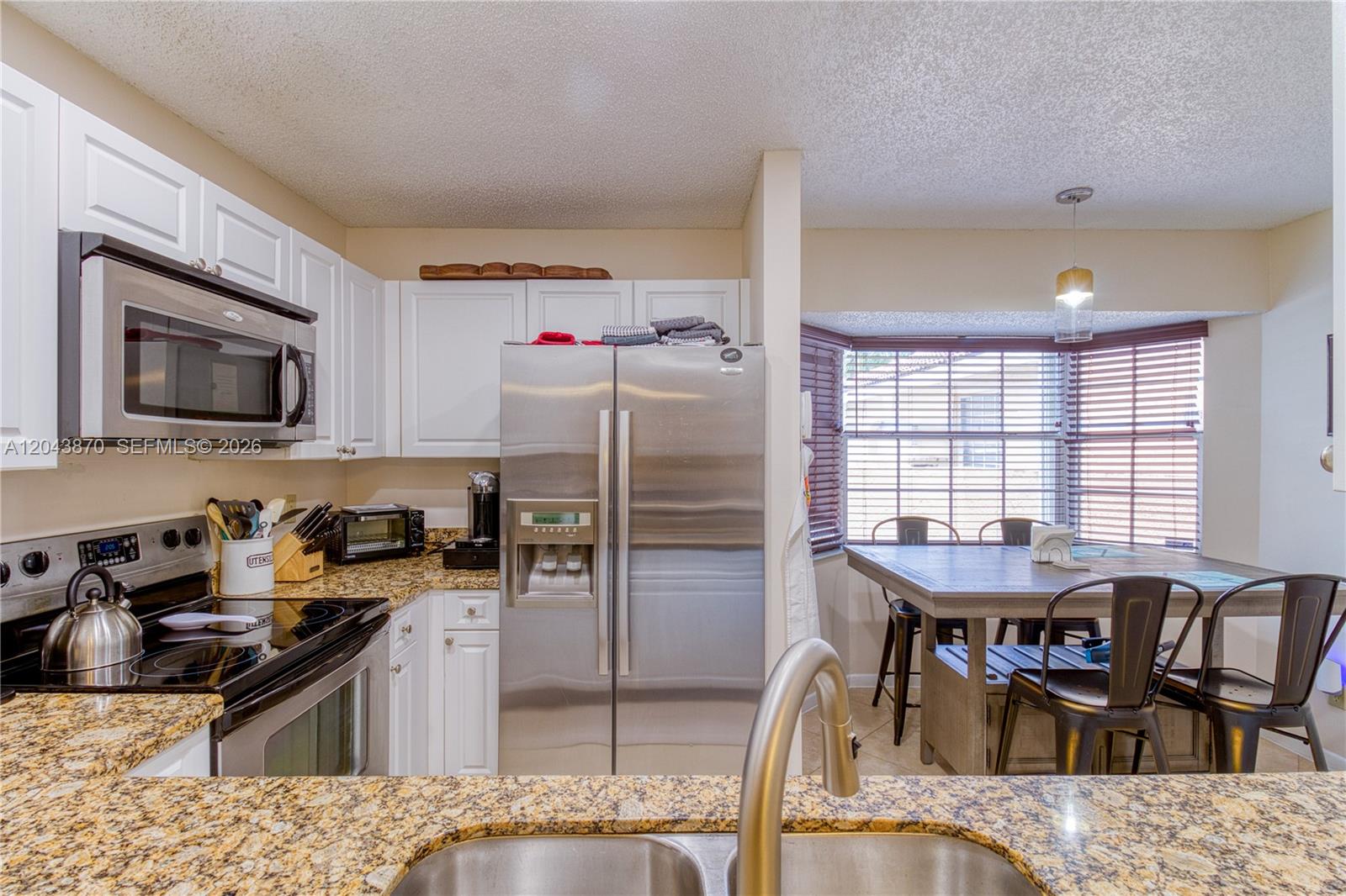 11415 Lakeview Dr # D Unit: 2-D