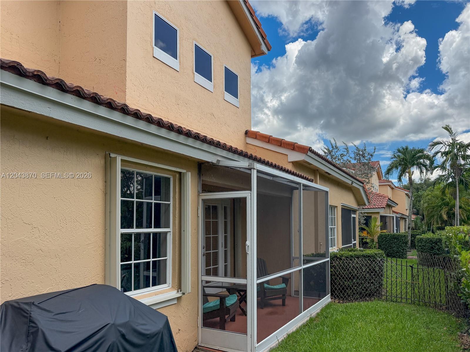 11415 Lakeview Dr # D Unit: 2-D