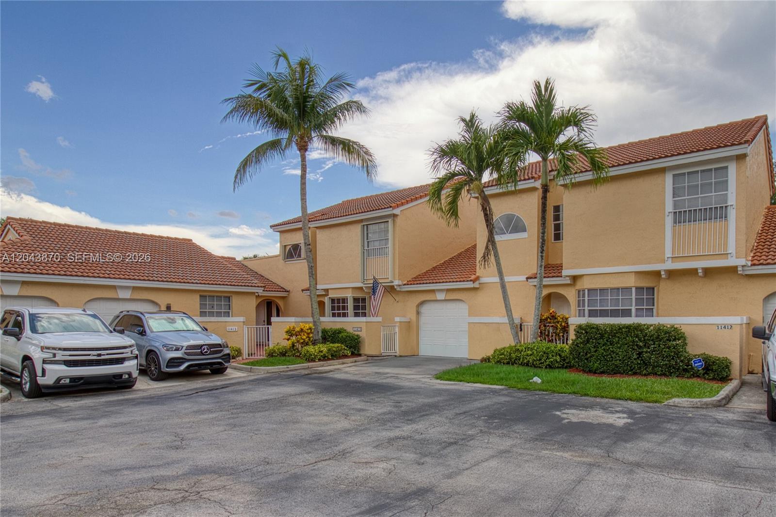 11415 Lakeview Dr # D Unit: 2-D