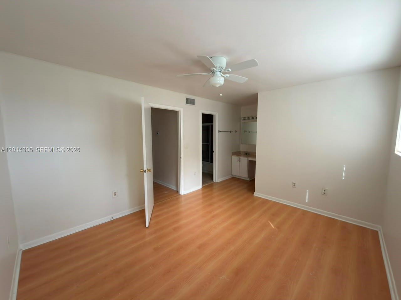 862 Crystal Lake Dr