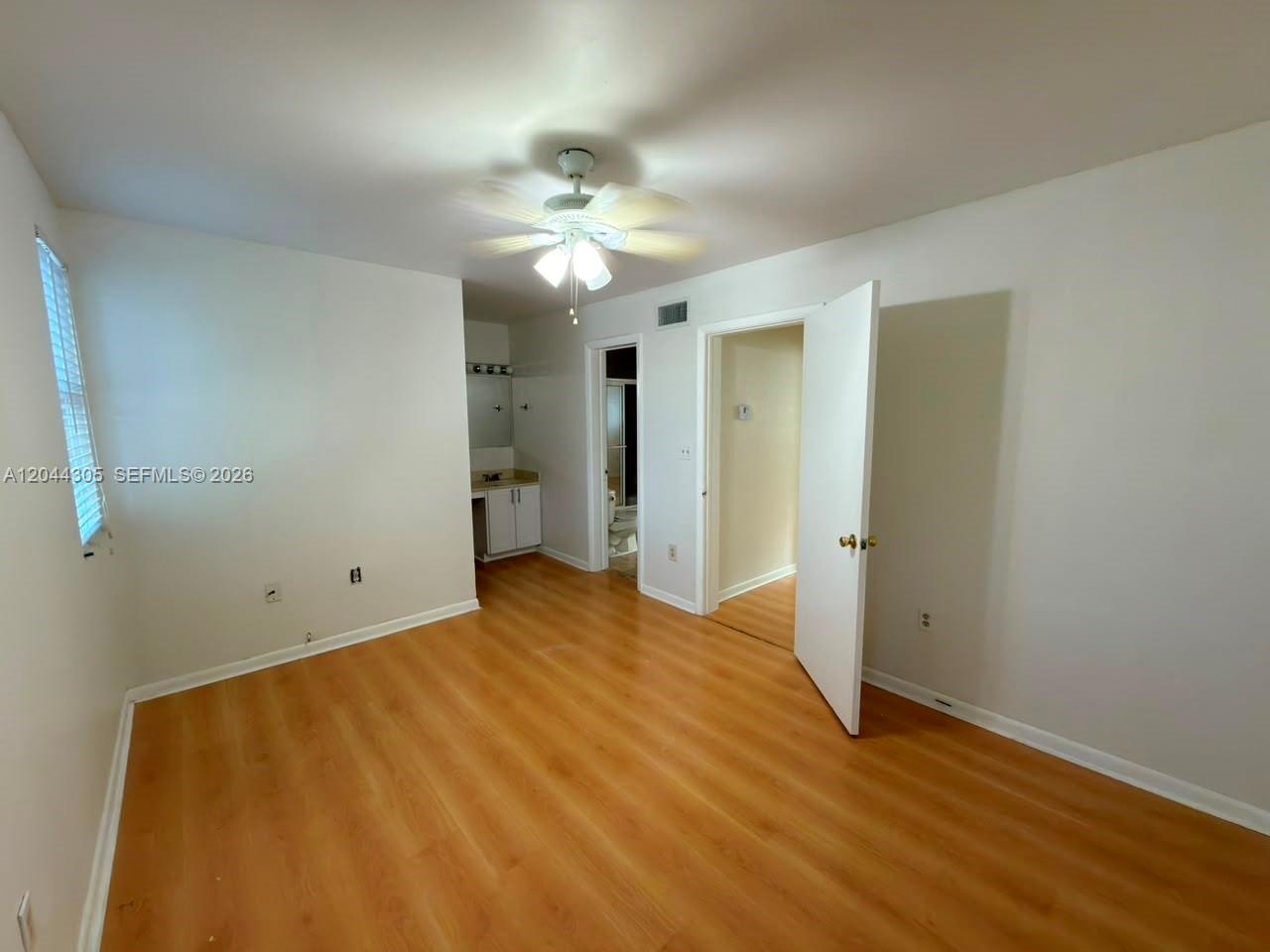 862 Crystal Lake Dr