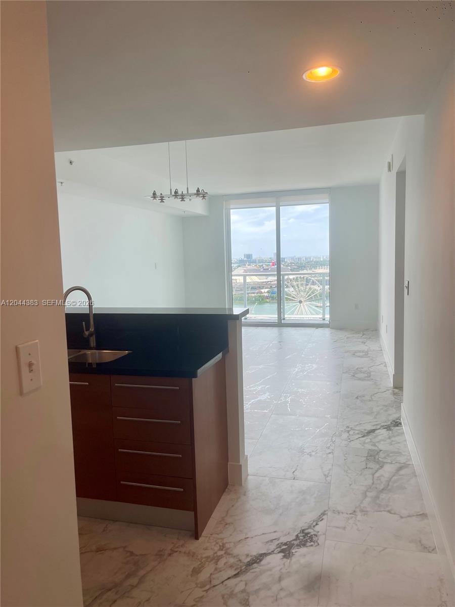 253 NE 2nd St # 2409