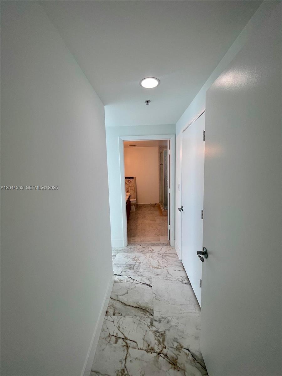 253 NE 2nd St # 2409