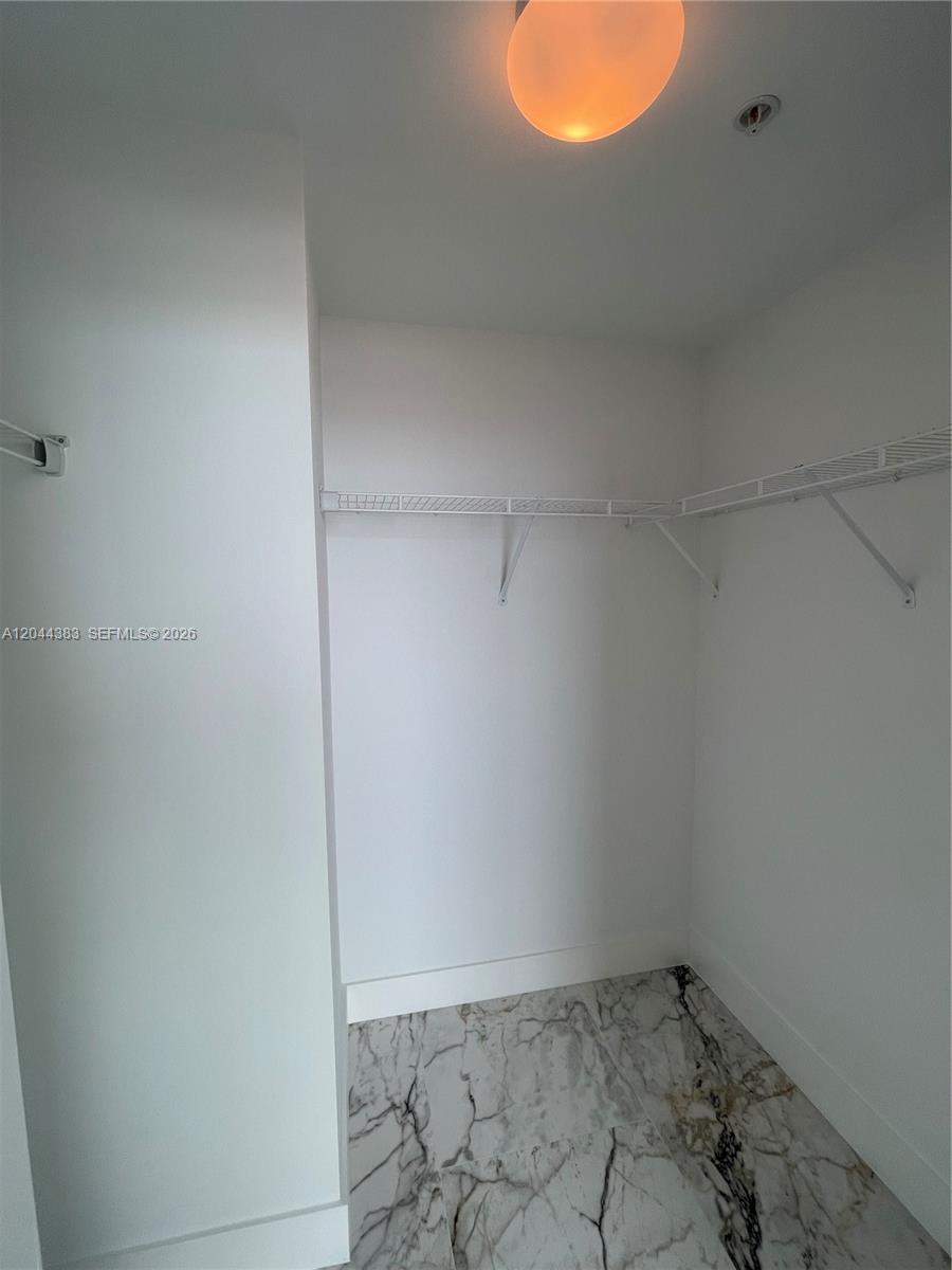 253 NE 2nd St # 2409