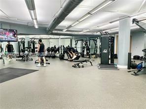 253 NE 2nd St # 2409