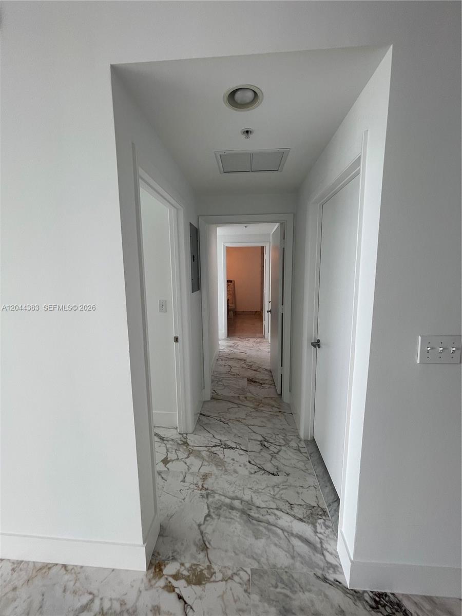 253 NE 2nd St # 2409