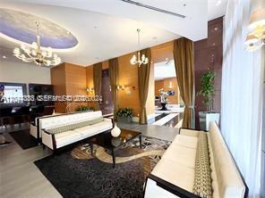 253 NE 2nd St # 2409