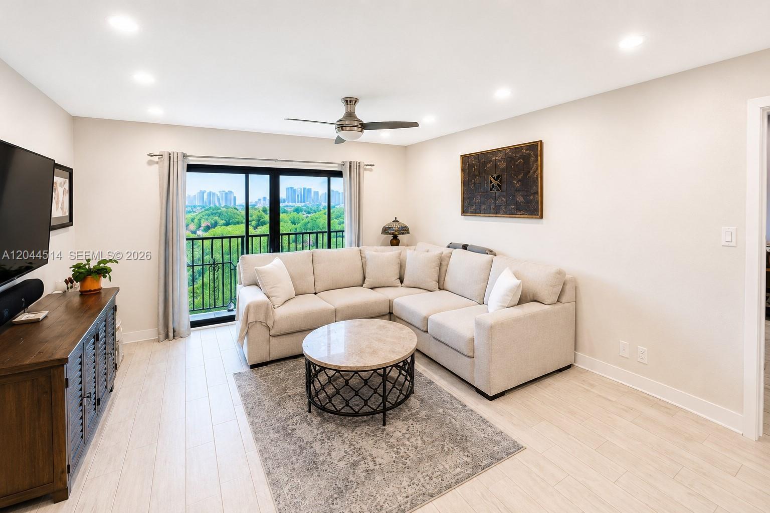 1000 River Reach Dr # 516