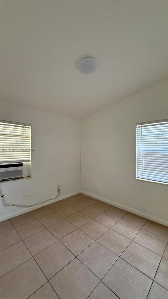 1525 NW 18th Ct
