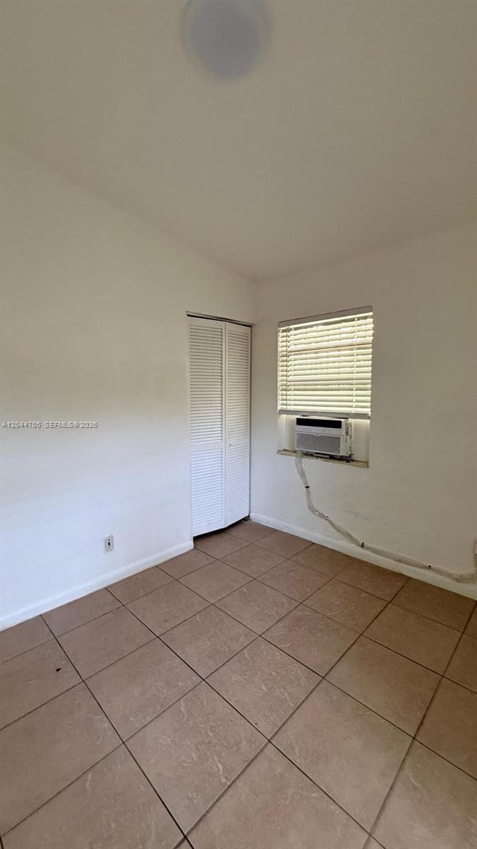 1525 NW 18th Ct