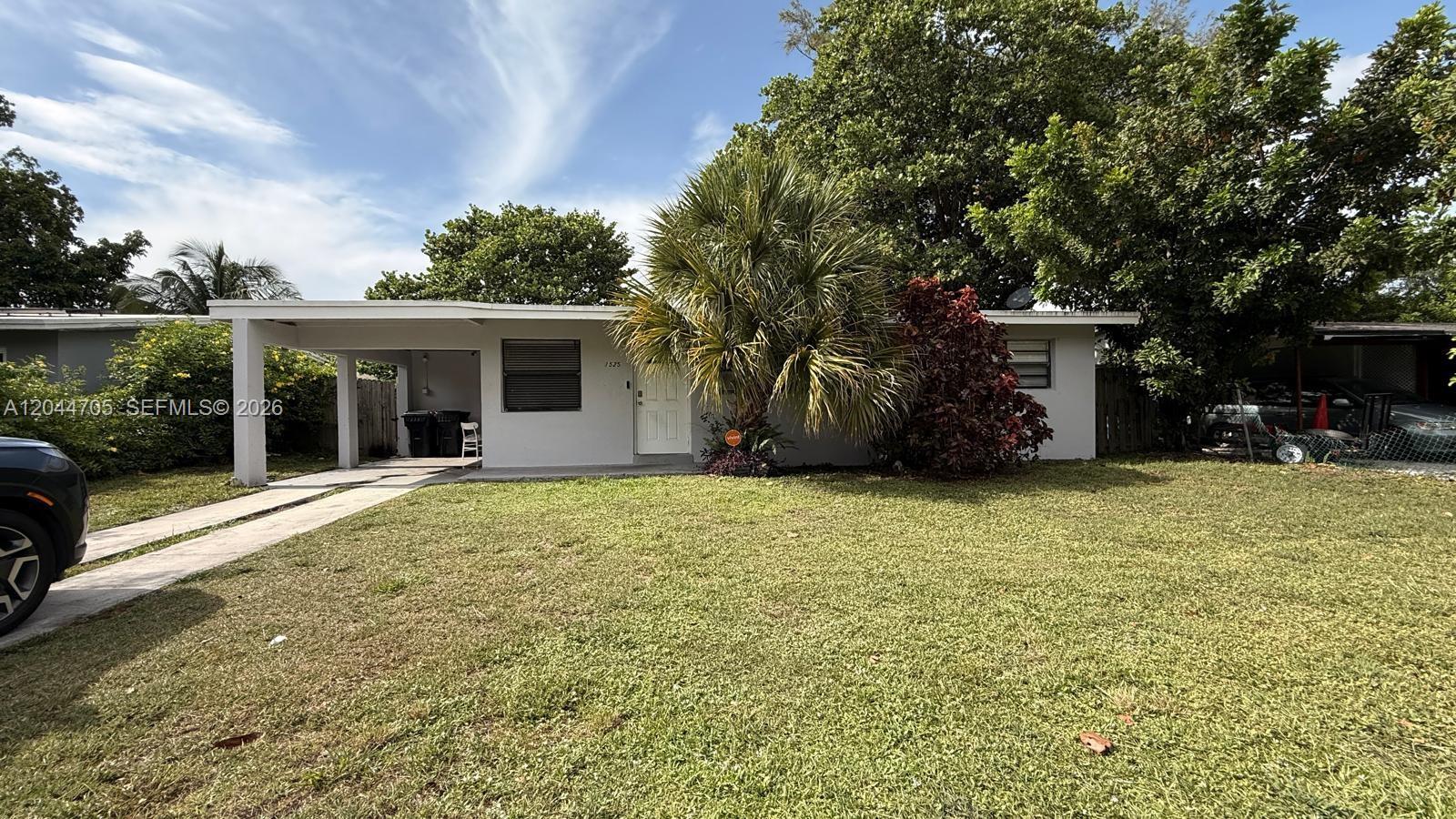 1525 NW 18th Ct