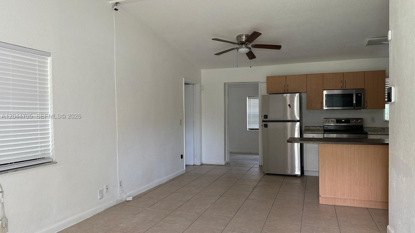 1525 NW 18th Ct