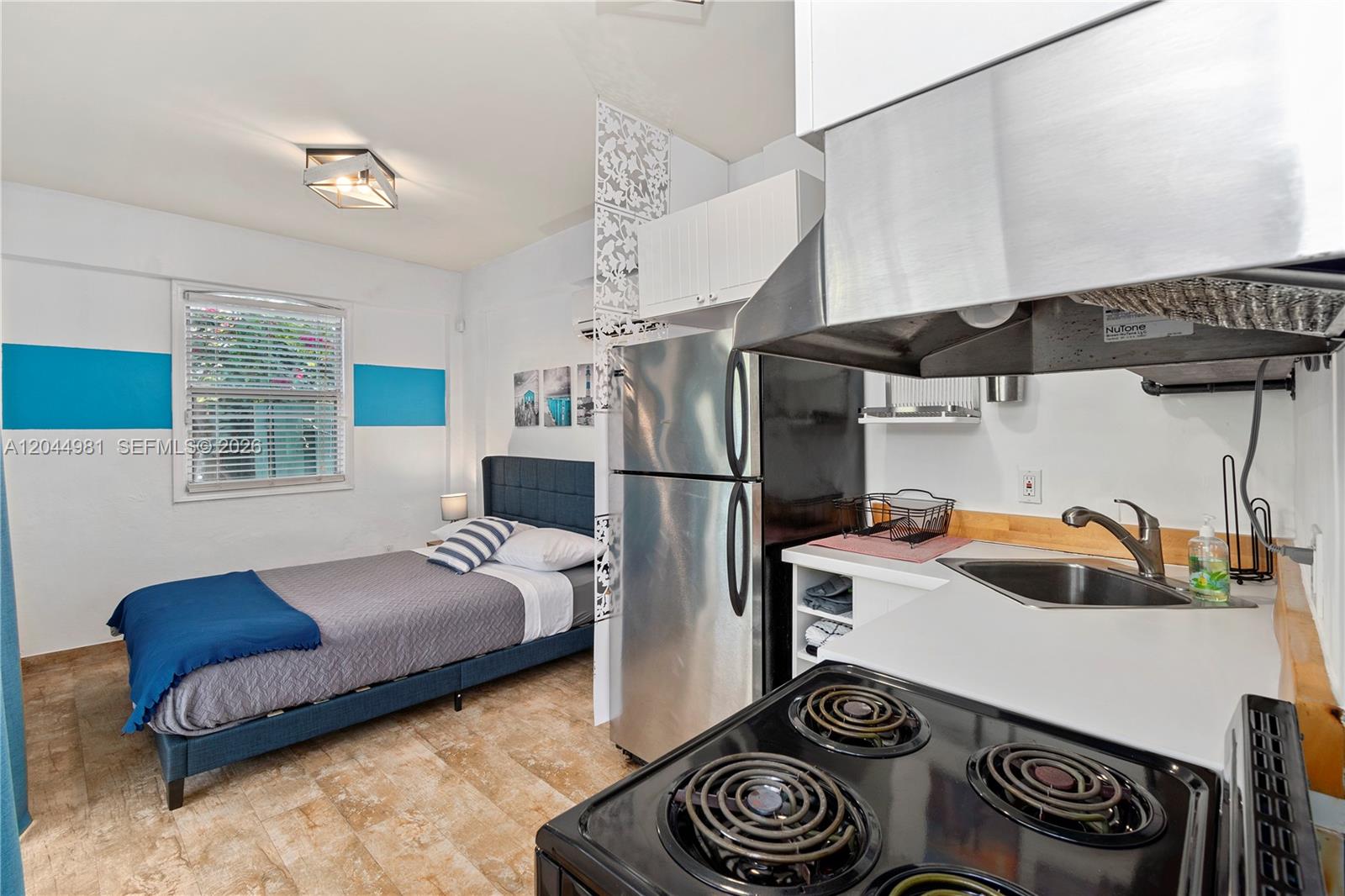 1446 Hollywood Blvd