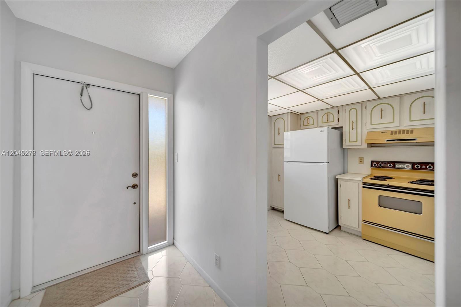 2571 Aragon Blvd # 220